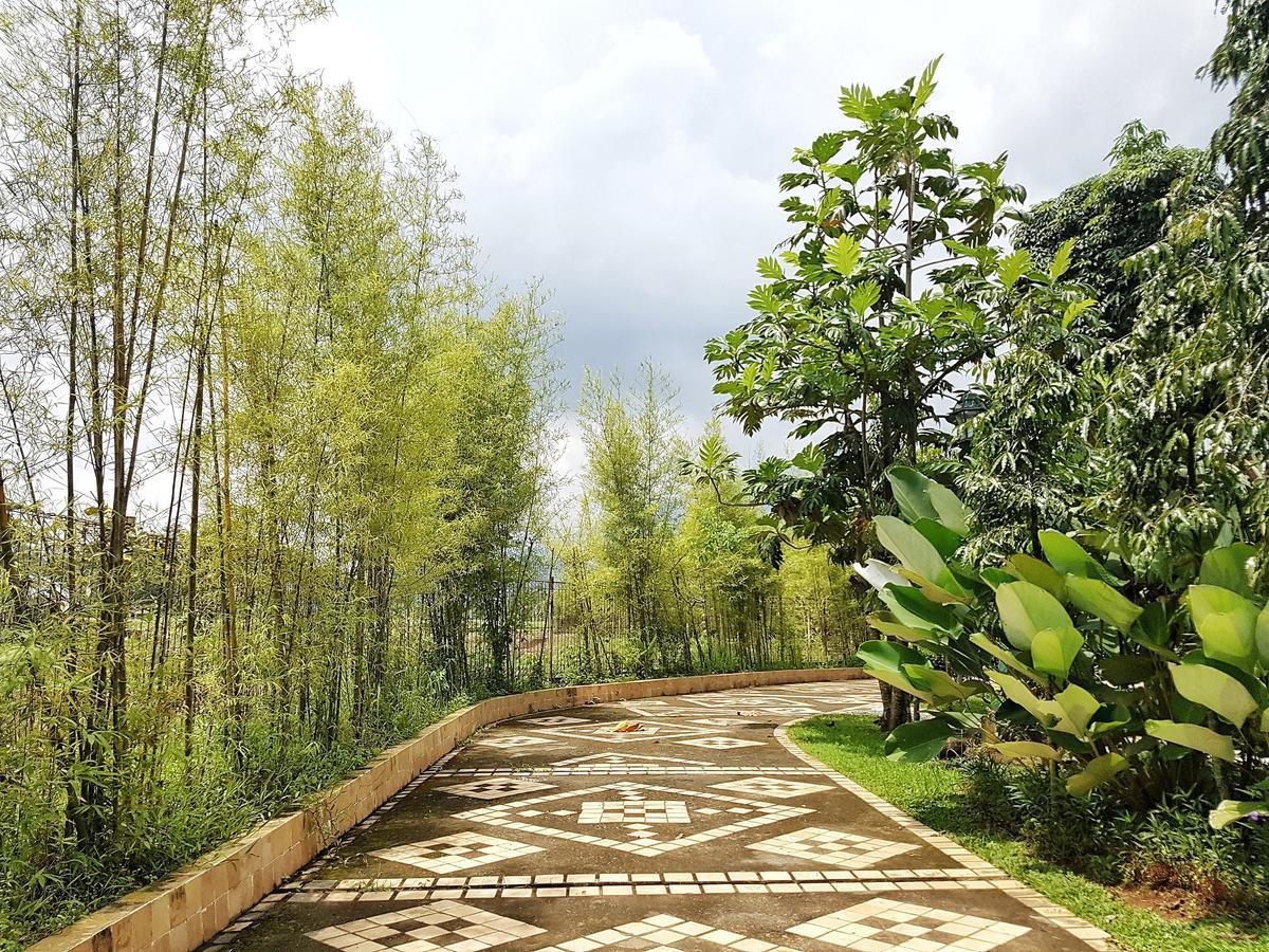 Hotel Melva Balemong Semarang Exterior foto